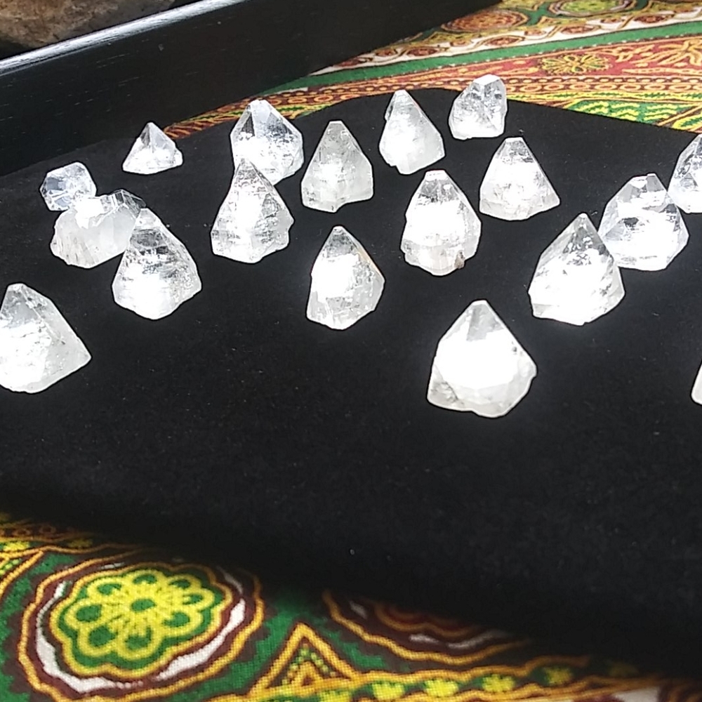 Apophyllite Pyramid - Picture 2 of 8